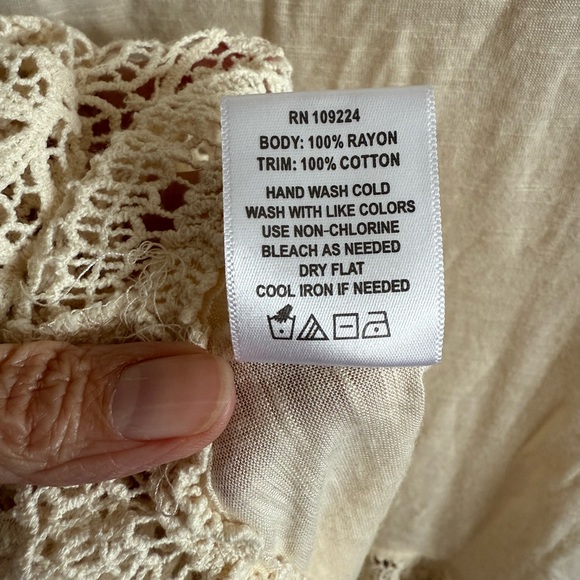 Indigo Soul Cream Lace Hem Tunic – Size XL - Picture 5 of 5